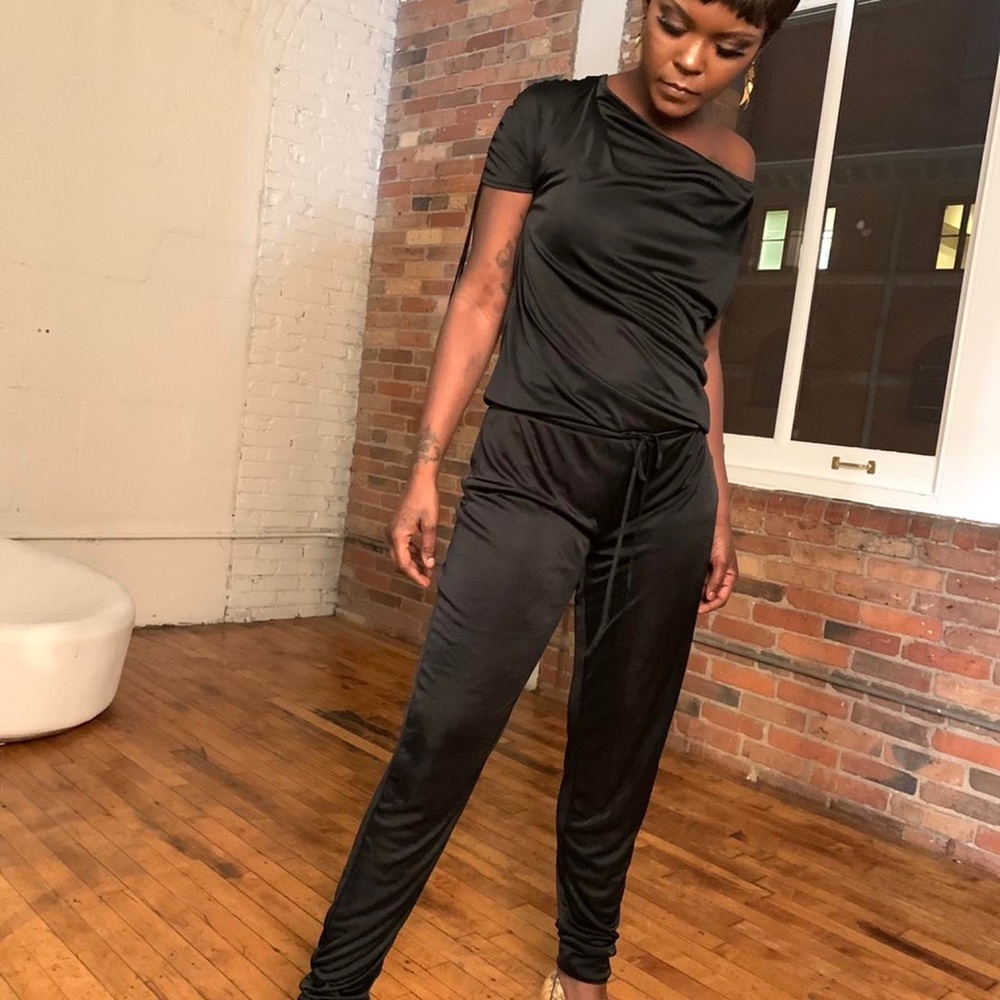 Gorgeous Vintage Black One-Piece Jumper.